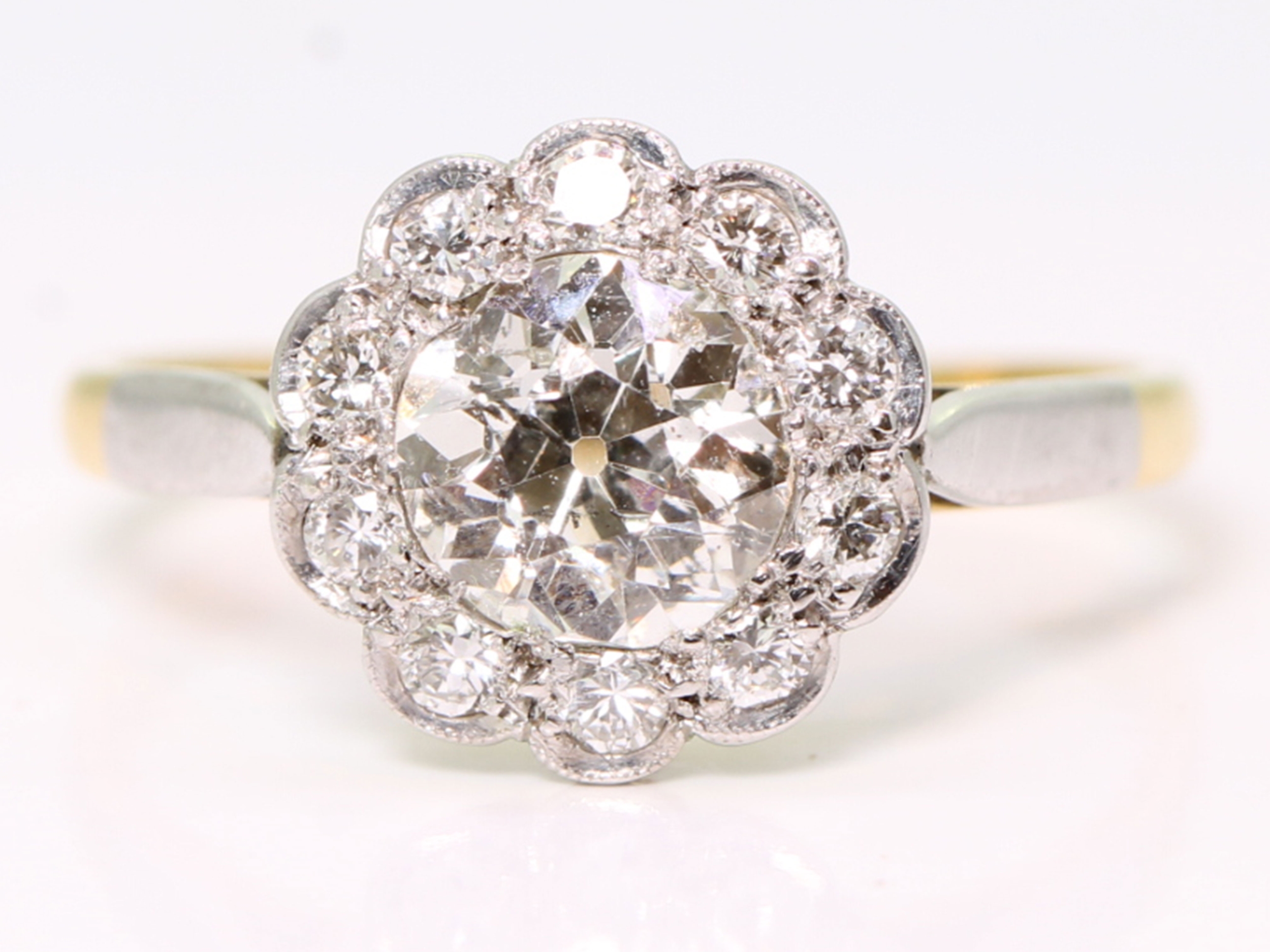 Art deco diamond 18ct gold daisy ring