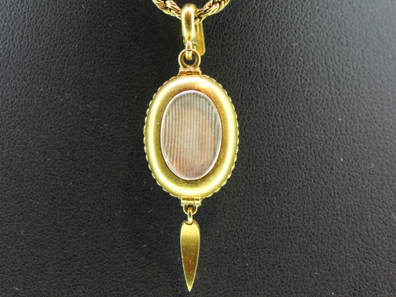 Magnificent garnet and diamond mourning pendant 