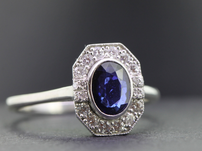  exquisite sapphire and diamond platinum cluster ring