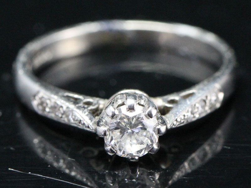 Stunning diamond solitaire platinum ring