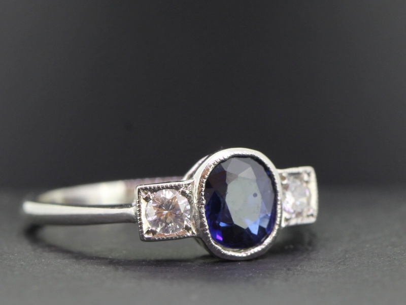 Beautiful sapphire and diamond platinum ring