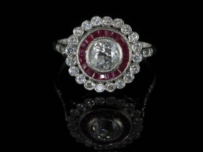 A TRULY BEAUTIFUL ART DECO ERA RUBY AND DIAMOND 18CT RING