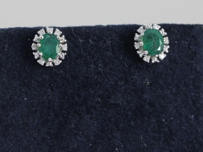 ELEGANT EMERALD AND DIAMOND 9 CARAT GOLD STUD EARRINGS