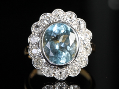 Vintage 4ct Aquamarine and Diamond 18ct Gold Cluster Ring