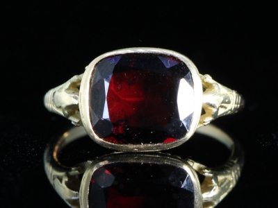 Edwardian Garnet 18ct Gold Ring