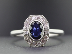 WONDERFUL SAPPHIRE AND DIAMOND CLUSTER PLATINUM RING