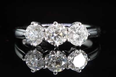  Vintage Diamond 18ct Gold Trilogy Ring