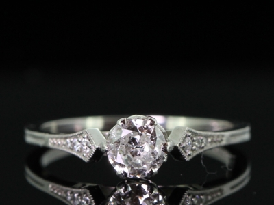 STUNNING TRANSITIONAL CUT DIAMOND 1920S SOLITAIRE PLATINUM RING  