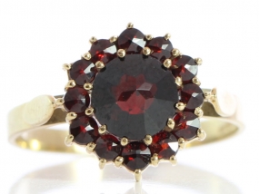 ANTIQUE EDWARDIAN BOHEMIAN GARNET 9 CARAT GOLD CLUSTER RING