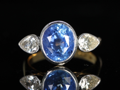 Vintage 3.5ct Sapphire and Diamond 18ct Gold Trilogy Ring