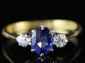 GORGEOUS CEYLON SAPPHIRE AND DIAMOND 18 CARAT GOLD TRILOGY RING