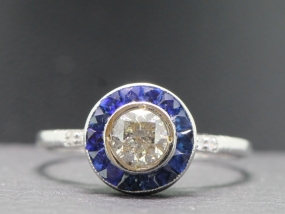 BEAUTIFUL DIAMOND AND SAPPHIRE ART DECO INSPIRED PLATINUM RING