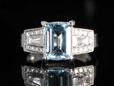  Vintage 2ct Aquamarine and Diamond 18ct Gold Ring  