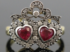 GORGEOUS VICTORIAN INSPIRED RUBY AND DIAMOND 18 CARAT GOLD RING