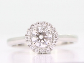  BEAUTIFUL DIAMOND HALO CLUSTER PLATINUM RING