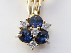 STUNNING SAPPHIRE AND DIAMOND 18 CARAT GOLD PENDANT