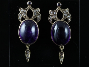 STUNNING CABOCHON AMEYTHST AND DIAMOND 9 CARAT GOLD EARRINGS