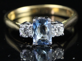  BEAUTIFUL RADIANT CUT AQUAMARINE AND DIAMOND TRILOGY RING