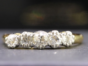  FABULOUS EDWARDIAN FIVE STONE DIAMOND 18 GOLD RING